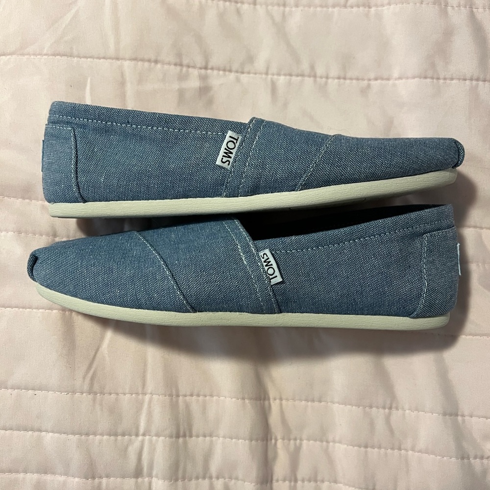 Womens Toms Blue Denim Loafer size 8